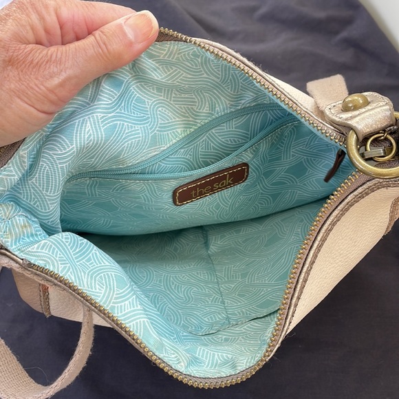 The Sak Neutral Crossbody Bag - Picture 6 of 7